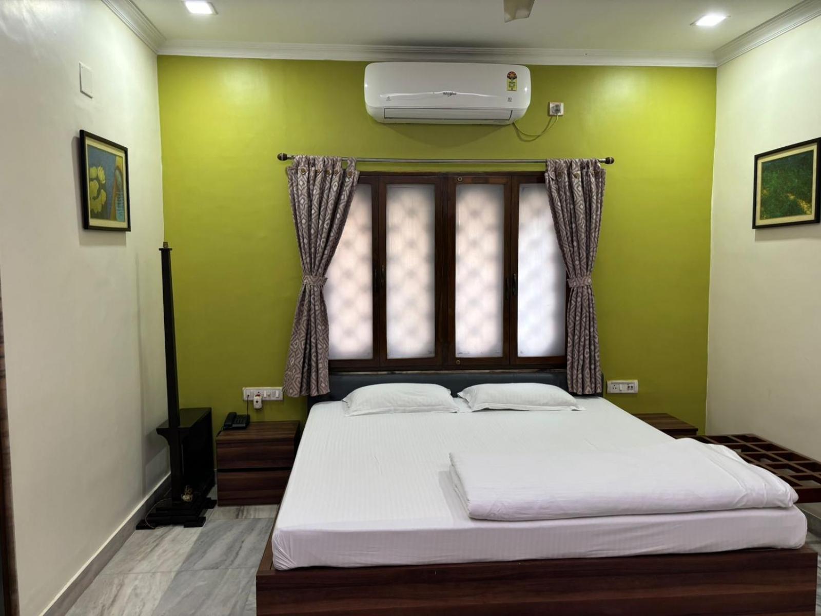 Om Sai Villa Guesthouse Kolkata Luaran gambar