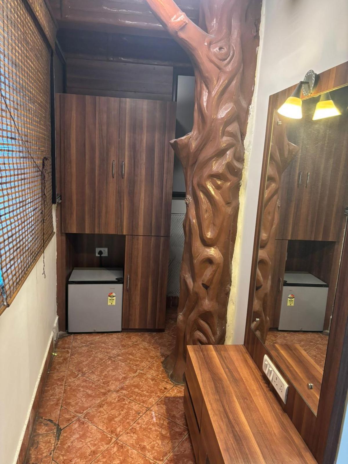 Om Sai Villa Guesthouse Kolkata Luaran gambar