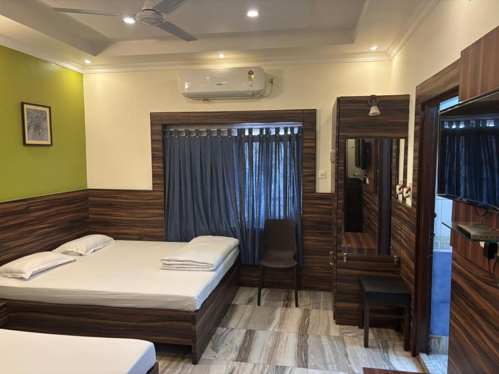 Om Sai Villa Guesthouse Kolkata Luaran gambar