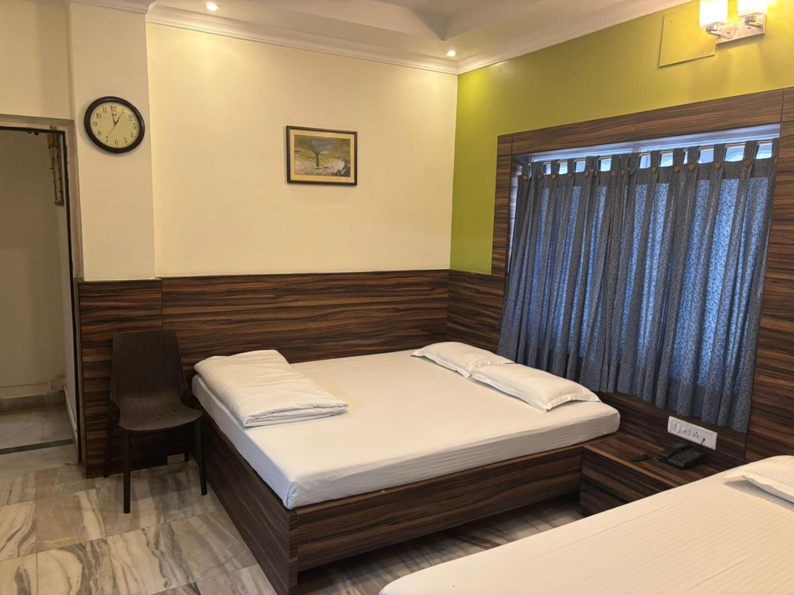 Om Sai Villa Guesthouse Kolkata Luaran gambar