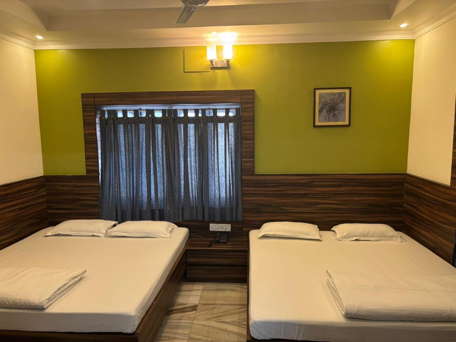 Om Sai Villa Guesthouse Kolkata Luaran gambar