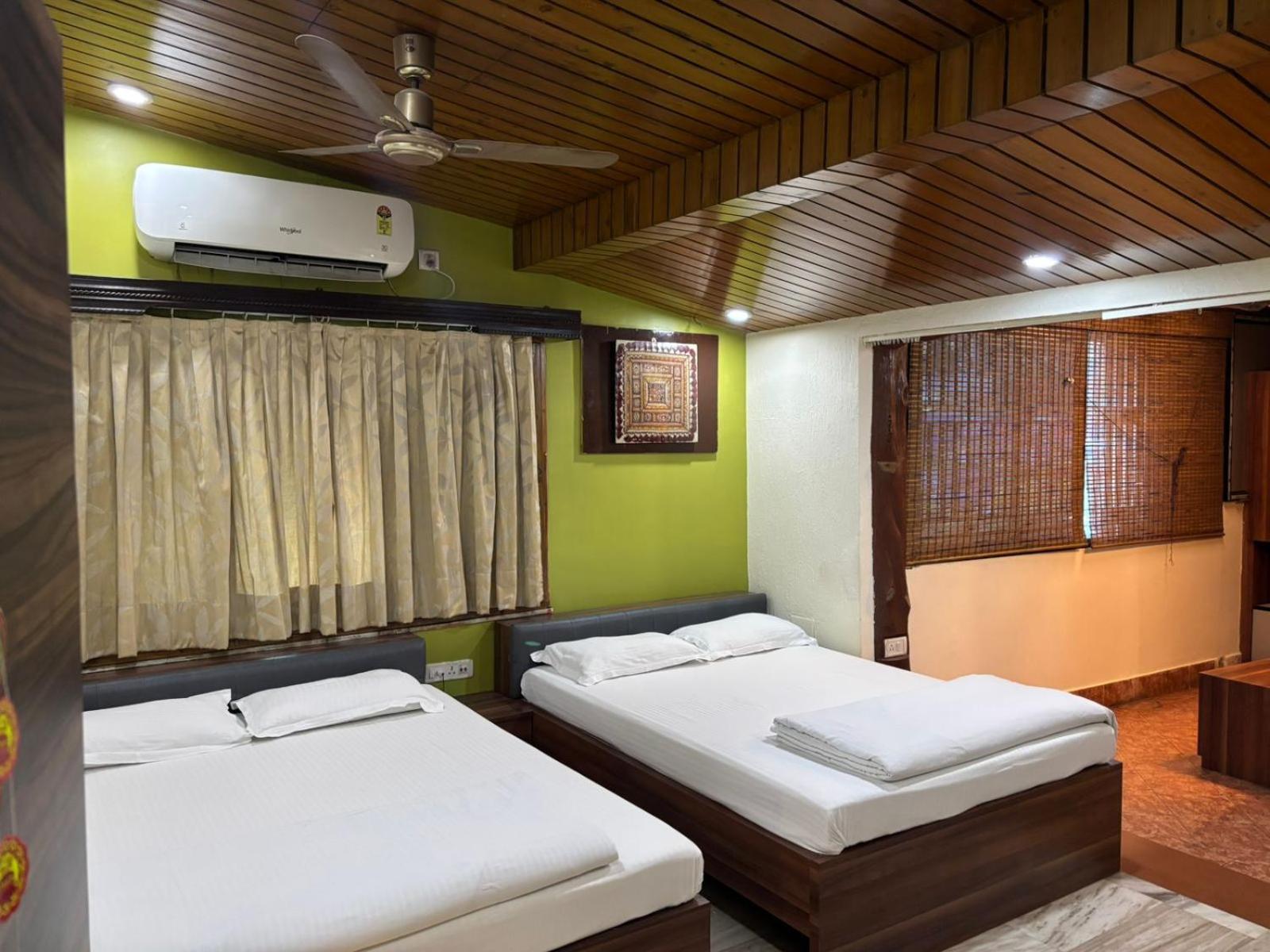 Om Sai Villa Guesthouse Kolkata Luaran gambar