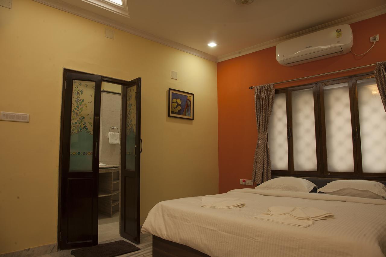 Om Sai Villa Guesthouse Kolkata Luaran gambar